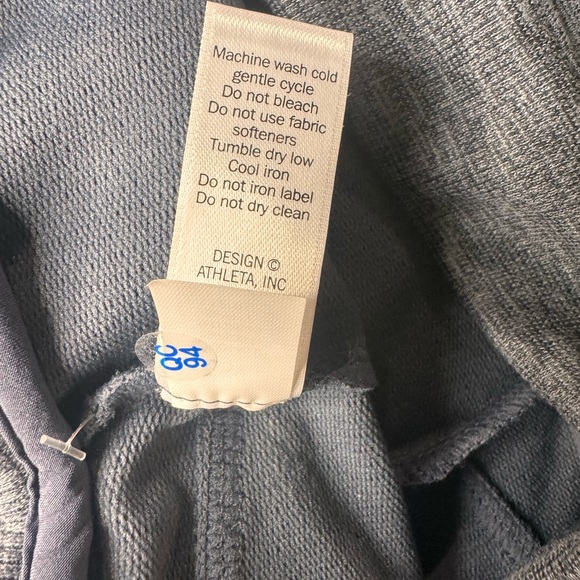 NWT ATHLETA Techie Terry Shortie Short Size Small - Picture 7 of 7